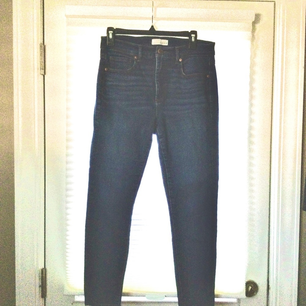 Woman’s 5 Functional Pockets Loft Jeans